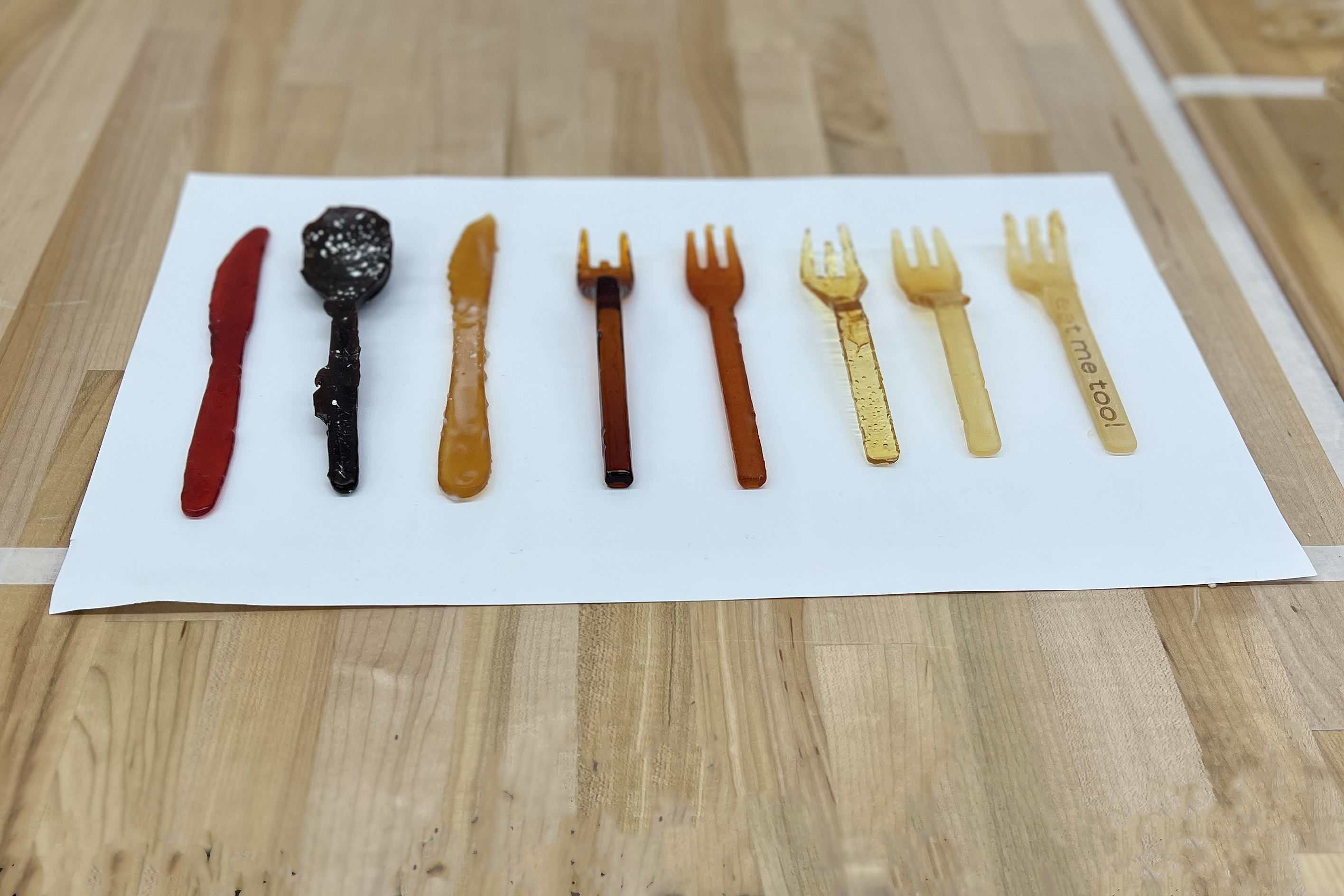 edible, flavored eating utensils