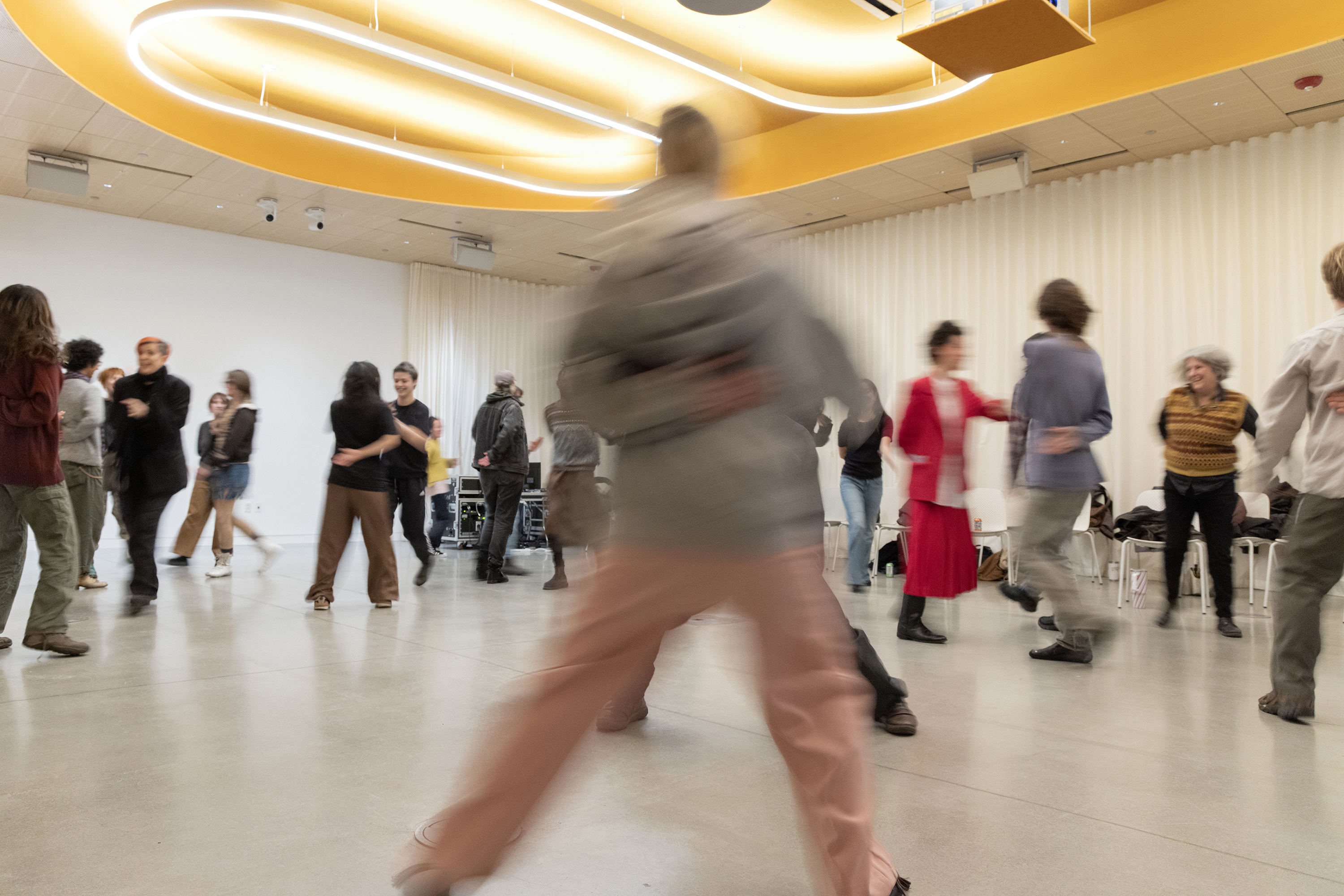 a participatory final performance with everyone dancing in a circle