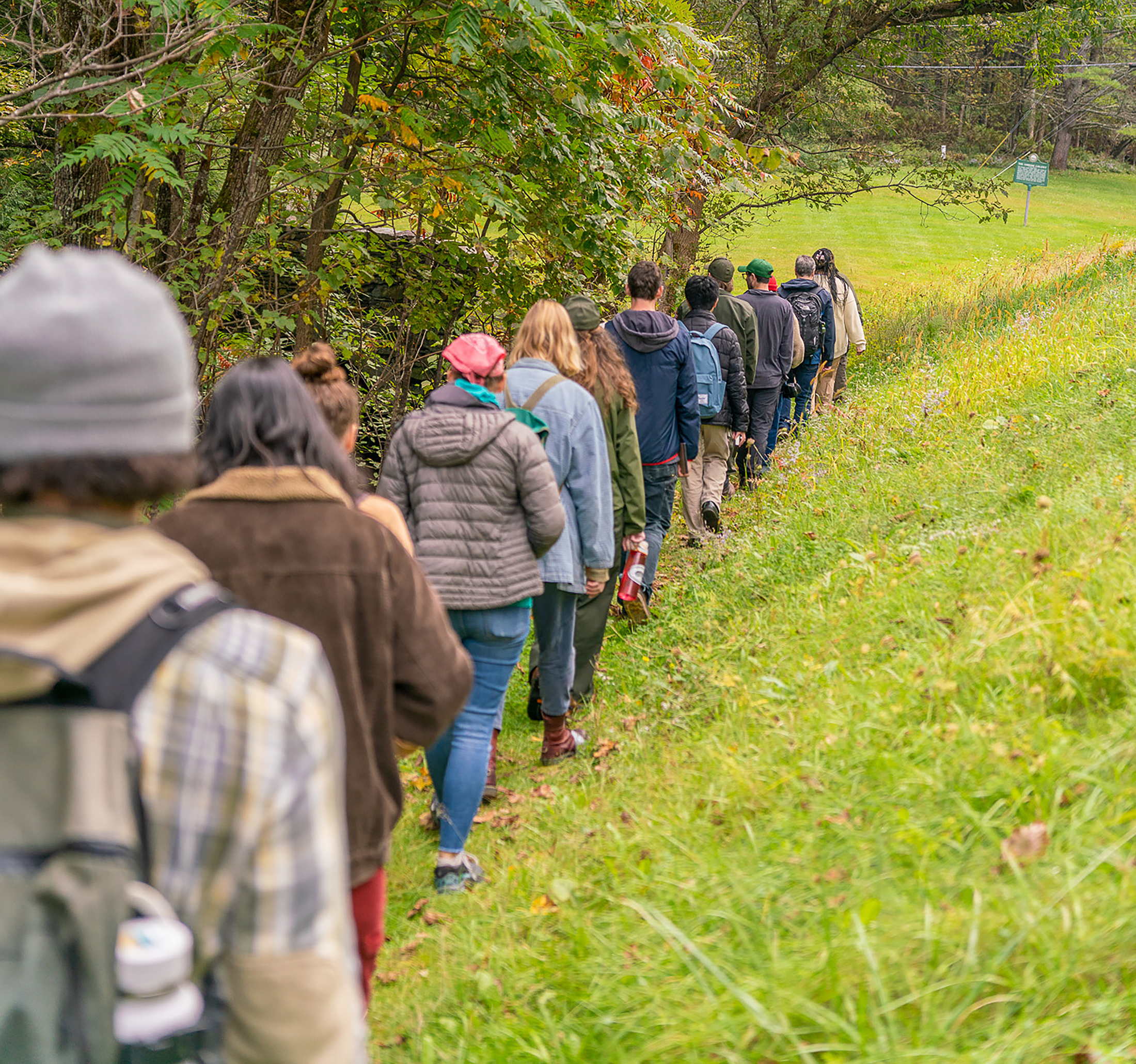 students hiking at Saint-Gaudens park in New Hampshire