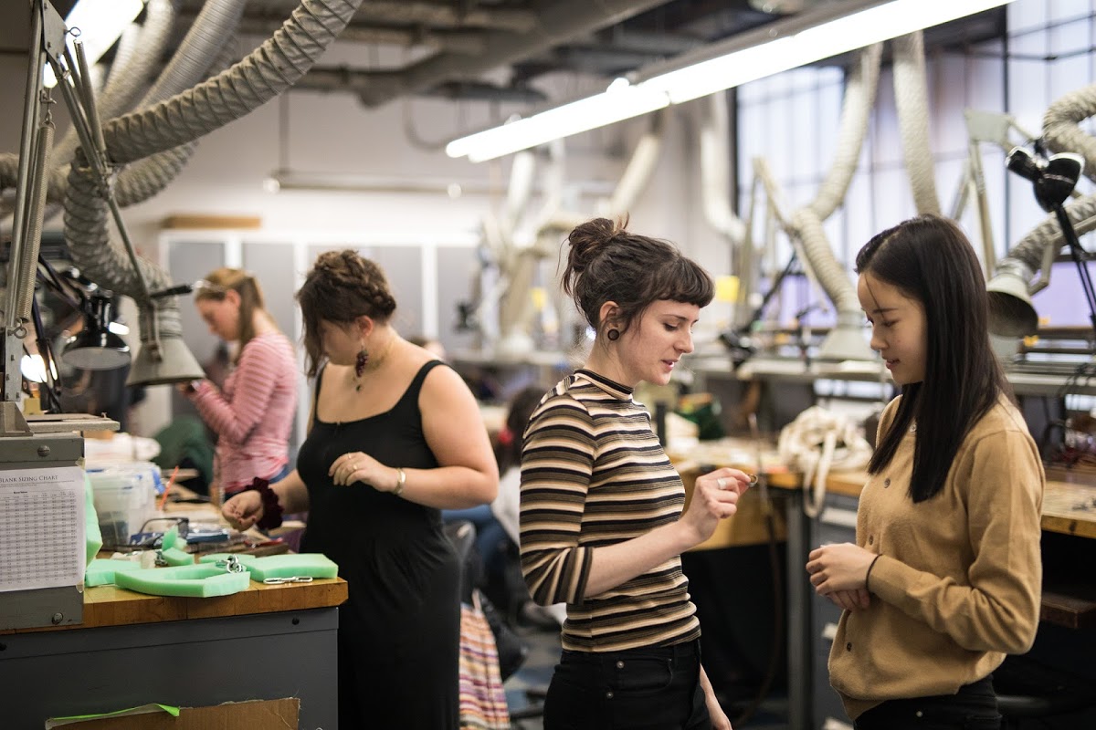 Luci Jockel MFA 16 JM works with students from various majors in Wintersession studio