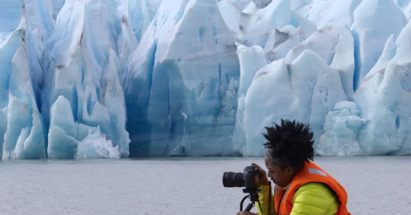 Zenzele Ojore 18 PH taking photographs in Patagonia