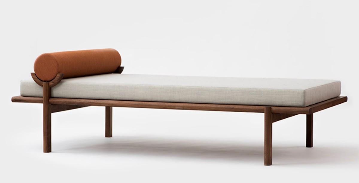 Walnut Crescent Lounge by Katrina Vonnegut 09 FD of Vonnegut/Kraft