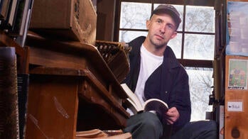 Broskoski in a used bookstore