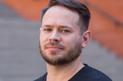 Timothy Veske-McMahon headshot