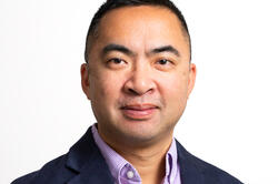 head shot of Tom Weis