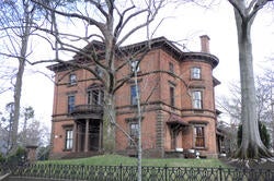 the Lippitt House Museum in winter