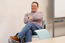 RISD Professor Dan Cavicchi leads a Teaching & Learning Lab workshop