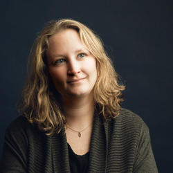 Jennaca Davies headshot.