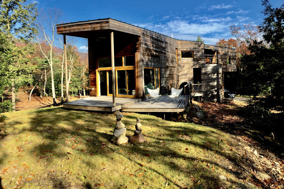 Exterior porch of an energy-efficient home by Laura Briggs BArch 82, Jonathan Knowles BArch 84, and Jonsara Ruth 92 ID.