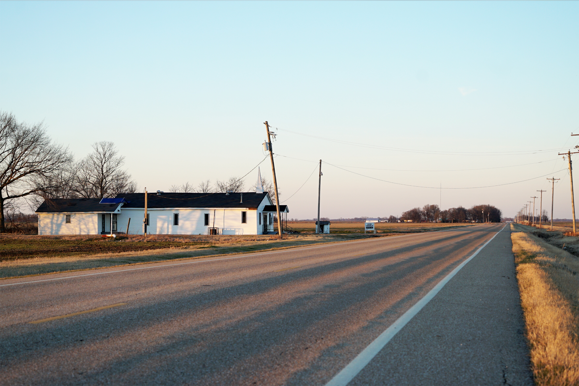 the flat road through Mississippi