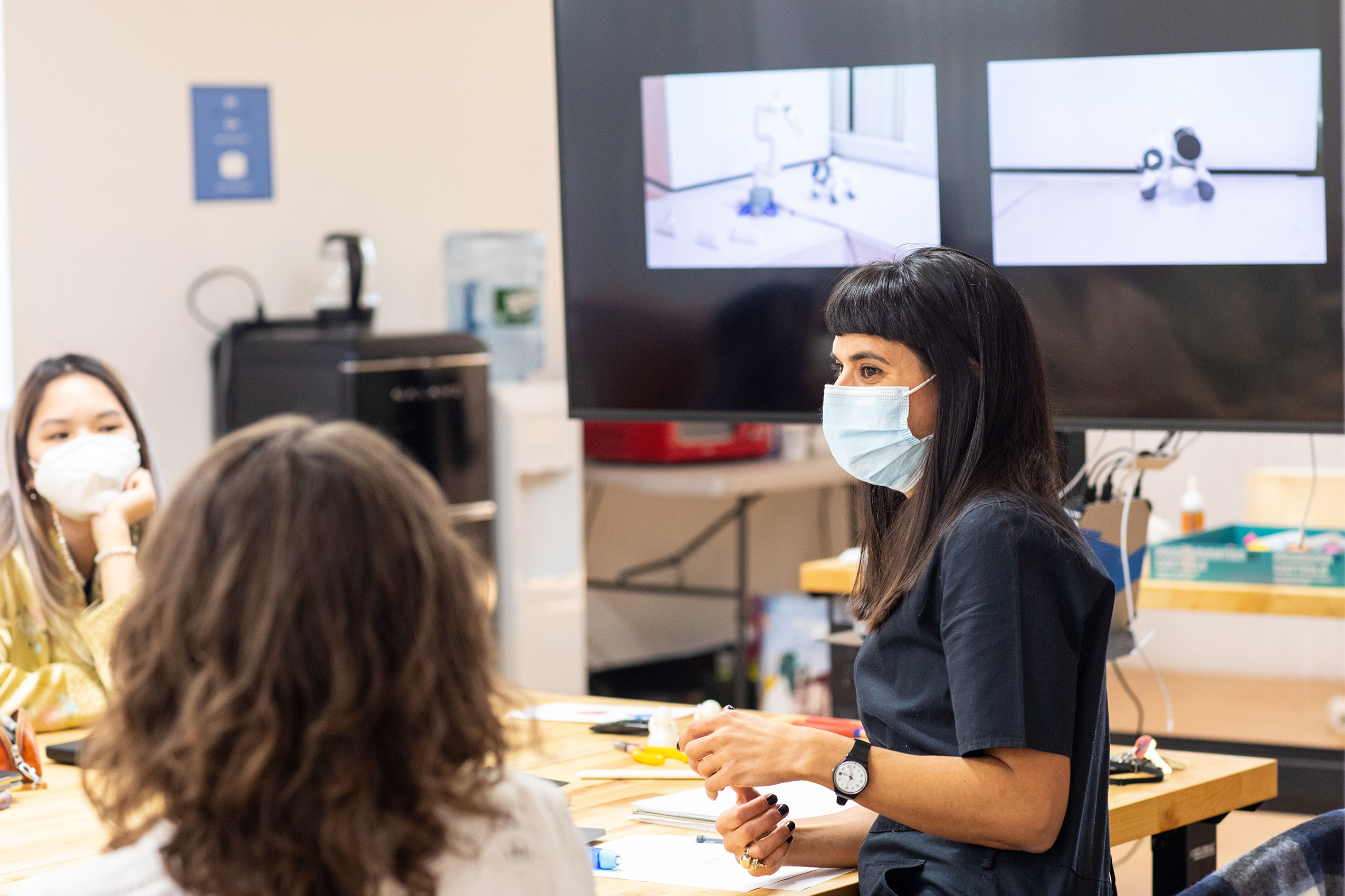 Paula Gaetano-Adi leads a robotics studio 