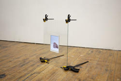 a multimedia video installation by Glass alum Tianyi Yu 