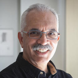 a photo portrait of RISD faculty member Paul Sproll